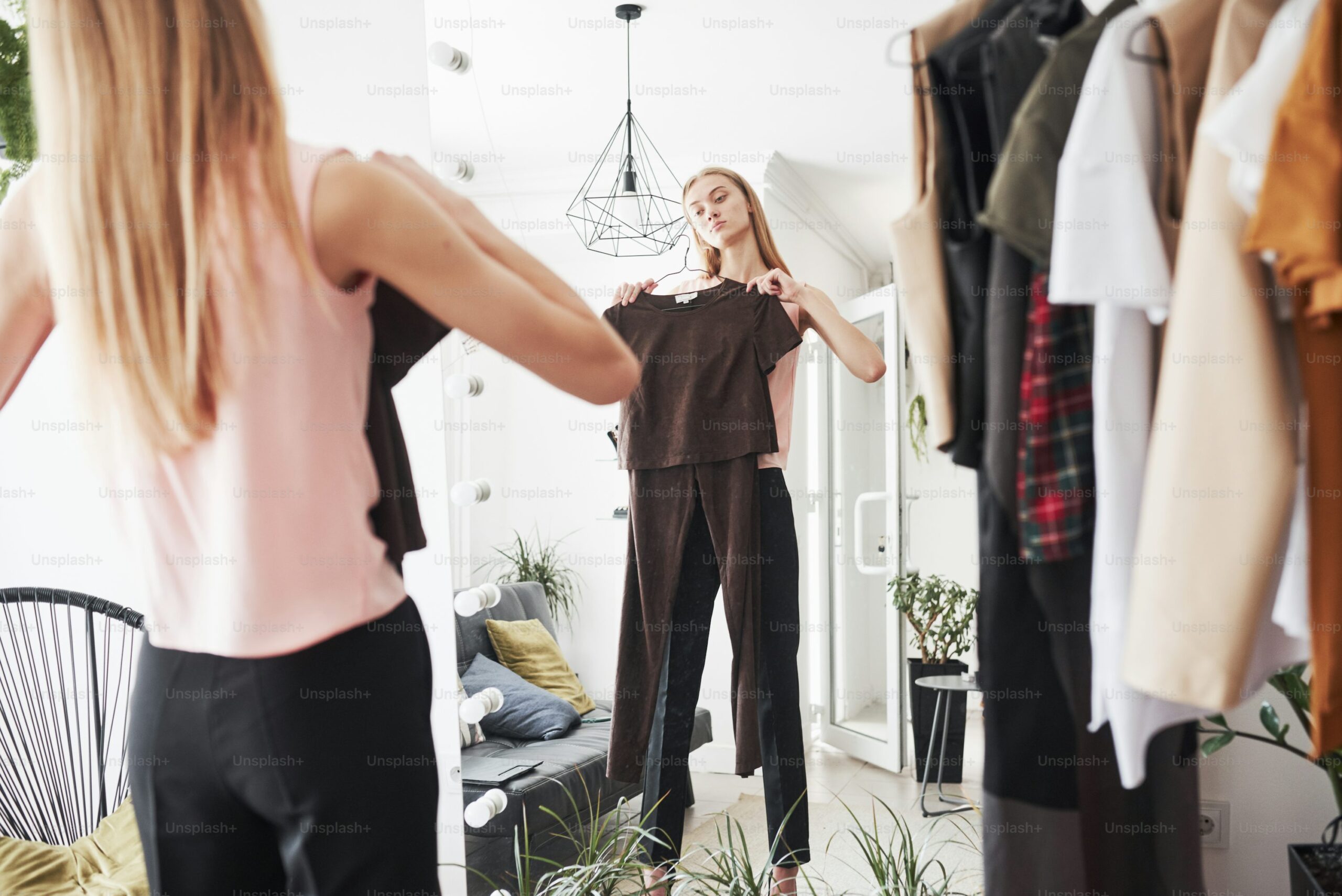 Fashion on a Budget: Affordable Outfit Ideas for the Savvy Shopper.